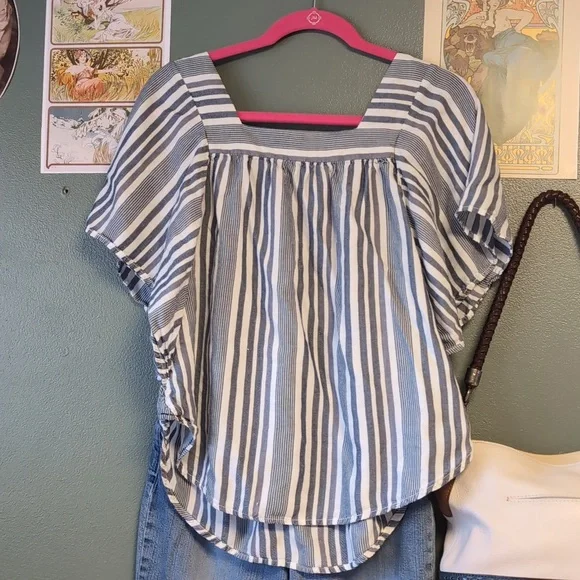 Beach LL Batwing Style Top - Picture 3 of 6